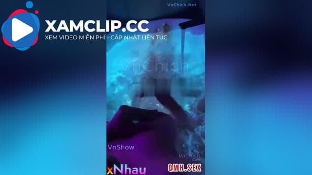 Bé người mẫu ảnh trả công hậu hĩnh bằng cách cho địt xuất trong