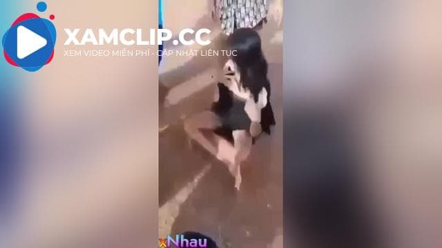 Full clip mấy e cấp Two đánh nhau lột đồ ghê thật