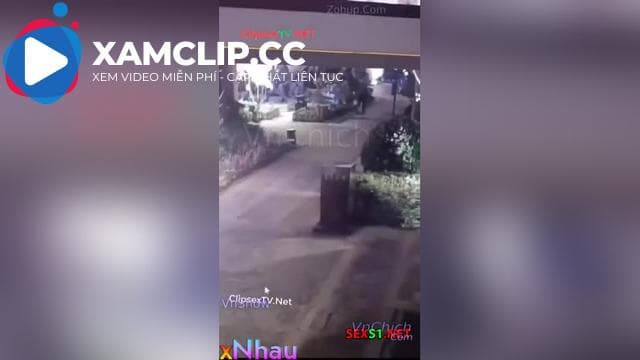 Vãi Cả Lồn 2 e học sinh thản nhiên địt nhau ở sân nhà người ta bị chủ đuổi