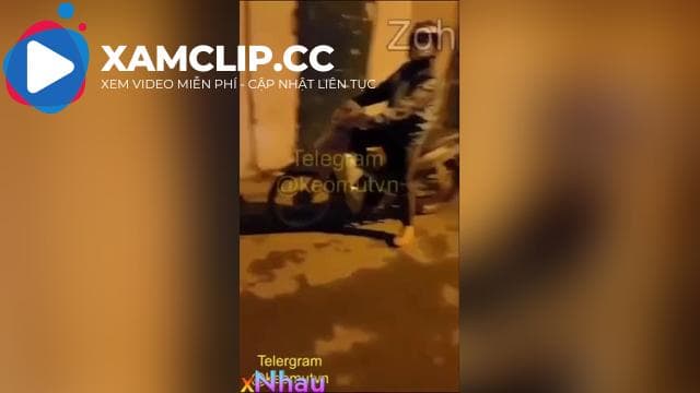 Độc lạ Địt chị Grap nói chuyện hợp được chị Sóc Lọ Ngoài đường