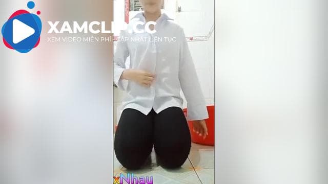 Bé học sinh Siêu non và rất là ngon 4