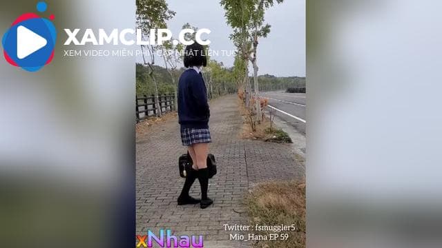 bé học sinh đi học lm tuột sex toy sữa tươi chảy tung toé