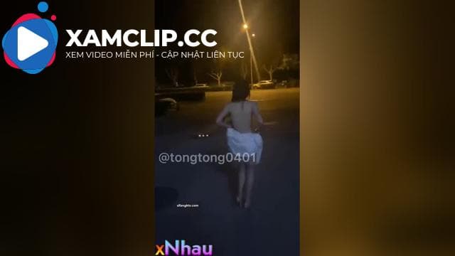 Khỏa thân đi dạo bị đè ra bụi cỏ hiếp dâm