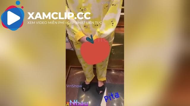con e gái ms lớn bị thg a gạ chịch trong bộ đồ ngủ