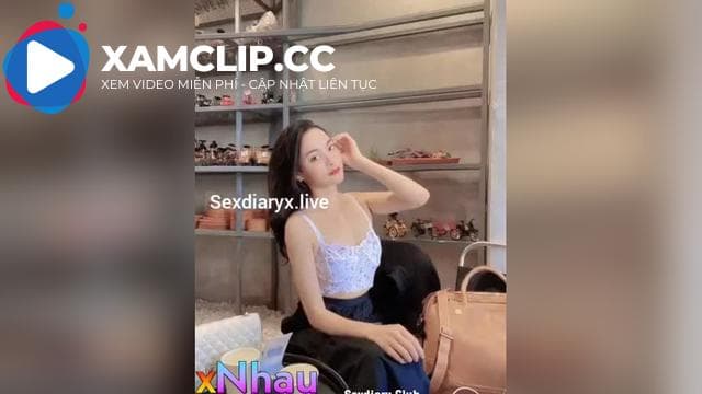 Em sinh viên 2K4 cứ đòi địt