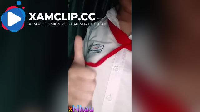 Cô bé quàng khăn đỏ, Show lồn không hề nhỏ, Rậm lông nhưng múp