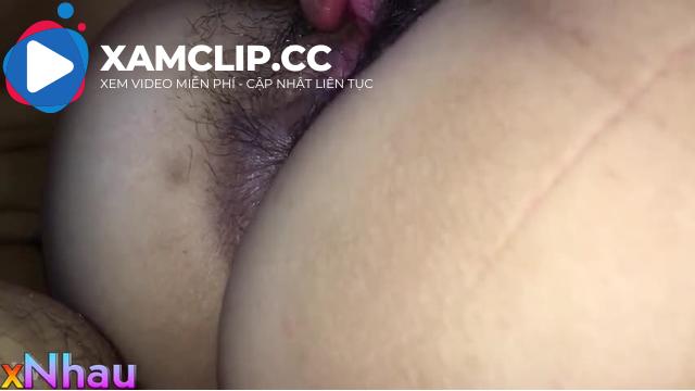 Bú sạch nước trong lồn cô em vợ lồn hồng