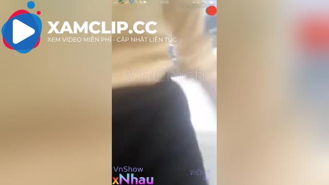 Quay lén E nhân viên TGDD thả rông khi phục vụ khách hàng siêu nứng