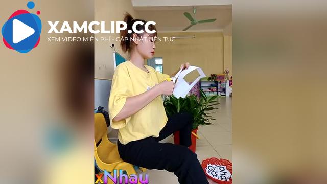 Cô giáo mầm non show hàng 15