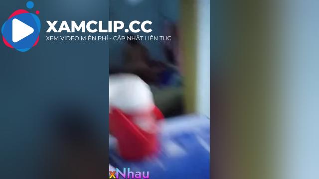 Loạn luân, Mẹ con địt nhau nhungtko đóng cửa xổ bị hàng xóm quay lén