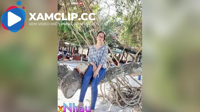 Nện em hàng xóm dâm làm em sướng rên la