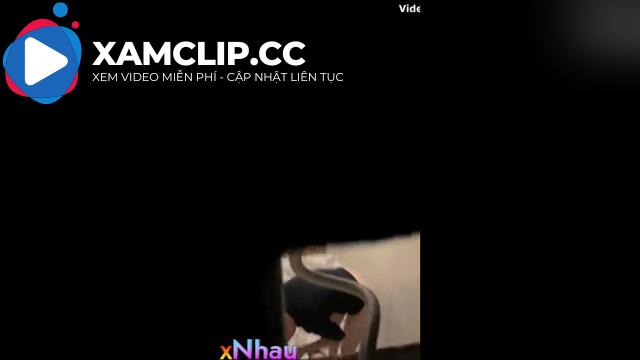 Quay lén cô em gái họ kính cận đến chs tắm thủ dâm trong phòng tắm p3