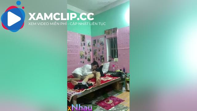 Loạn luân độc lạ, Thg e vừa đi học về bị con chị bắt vạch quần ra xả nứng